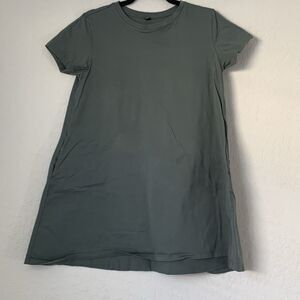 Uniqlo T-Shirt Dress Women M Sage Olive Crew Neck Short Sleeve Cotton Pockets